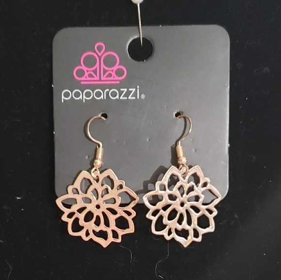Paparazzi Earrings - Darling Dahlias Rose Gold